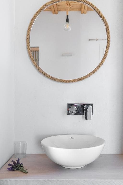 Budget Double Room - Photo 8