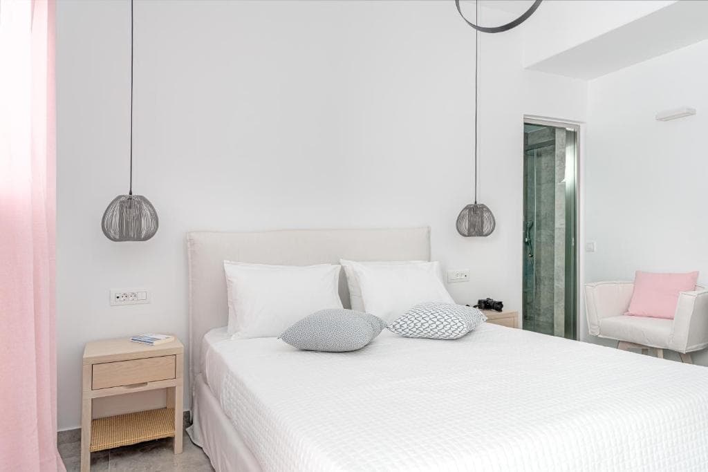 Deluxe Double Room 2